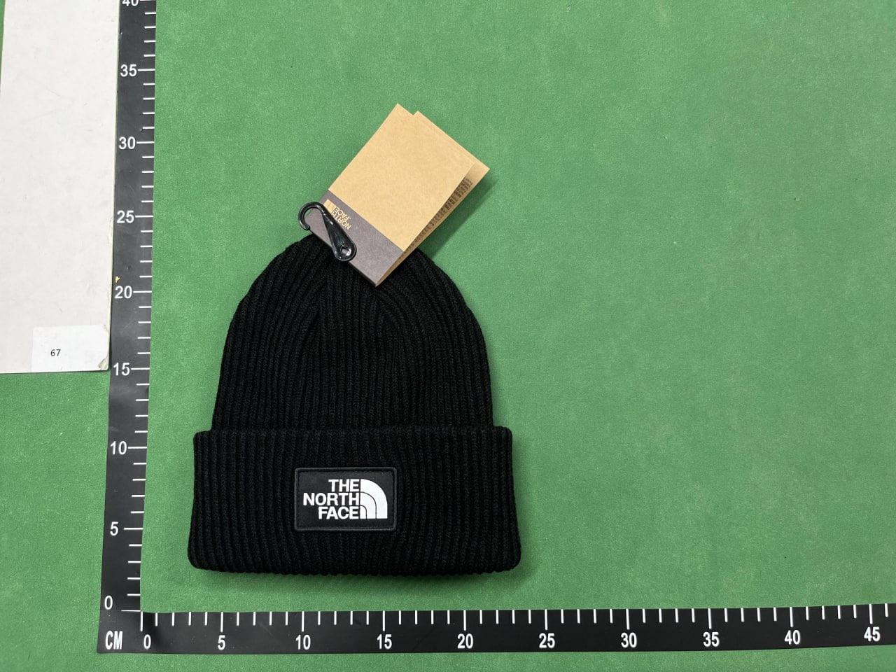 The North Face hat ( 40 colors )