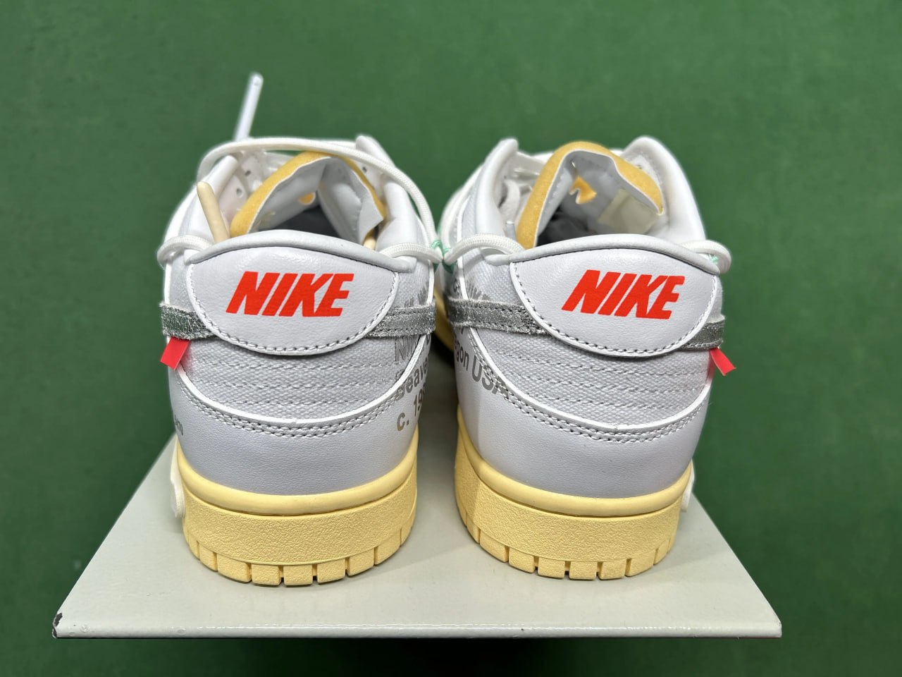 OG   Dunk Low Off-white The Lot No. 1-33 