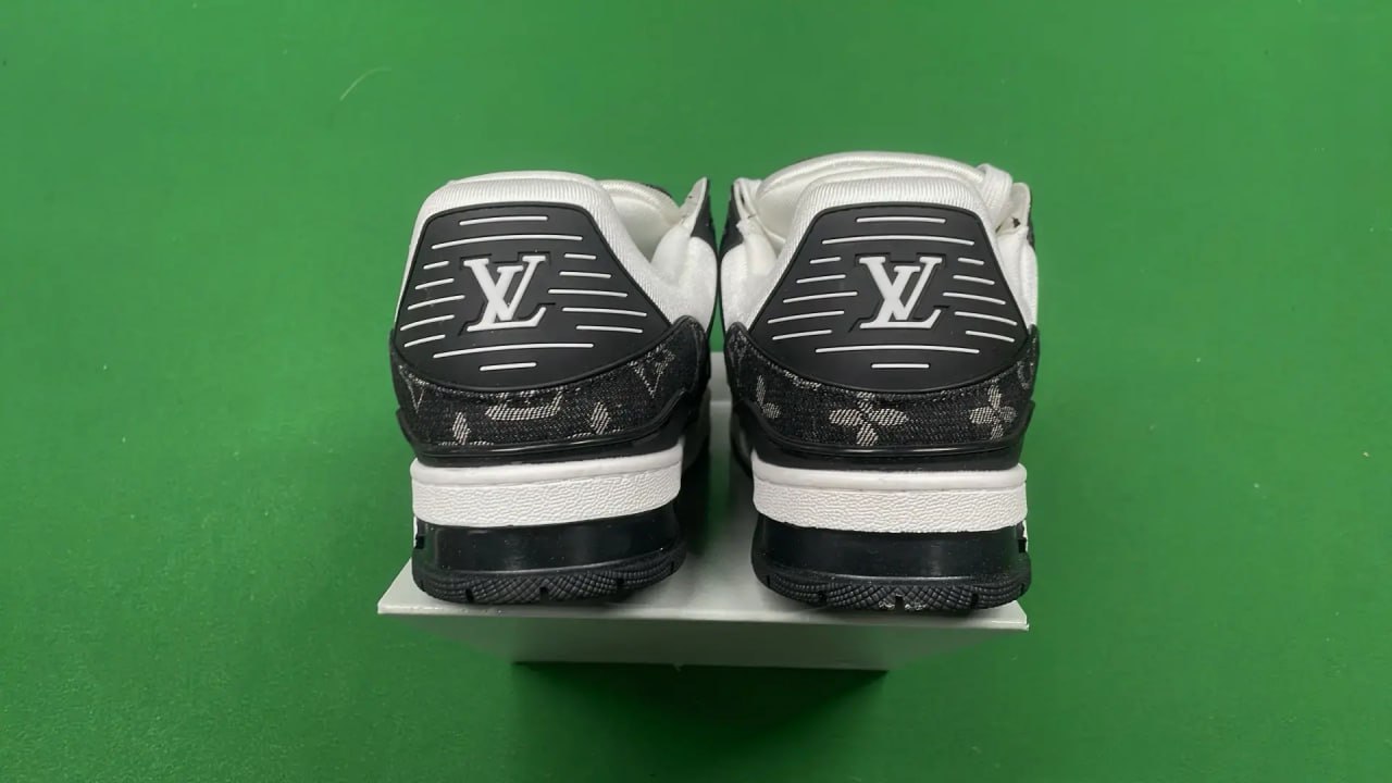 LV Louis Vuitton Trainer Shoes Sneakers