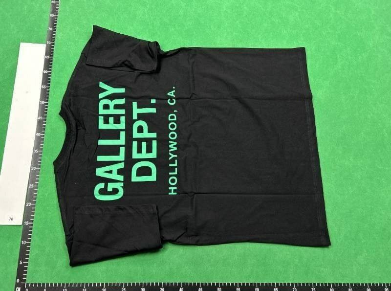 Gallery dept T-shirt  (40 CP)