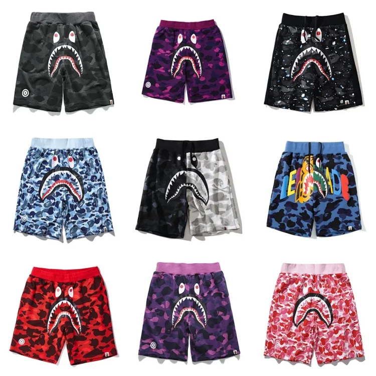 Bape shorts  (27 CP)