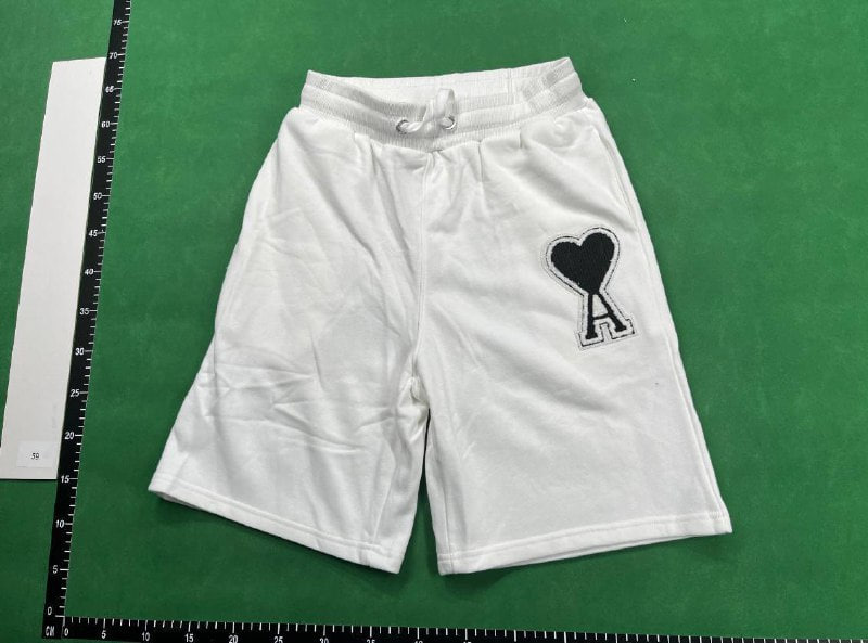 Ami shorts  (28 CP)