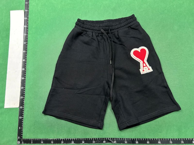 Ami shorts  (28 CP)