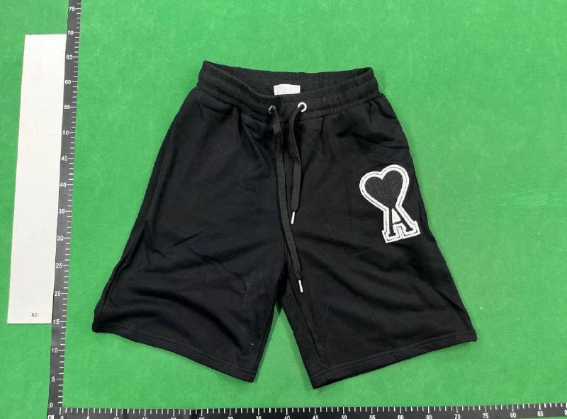 Ami shorts  (28 CP)